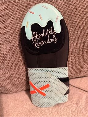 Like New Absolutely Ridiculous Sliding Mitt